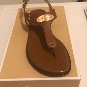 Michael Kira plate sandals